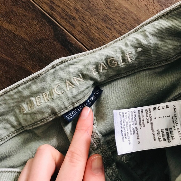 Green distressed jeans - Picture 2 of 2